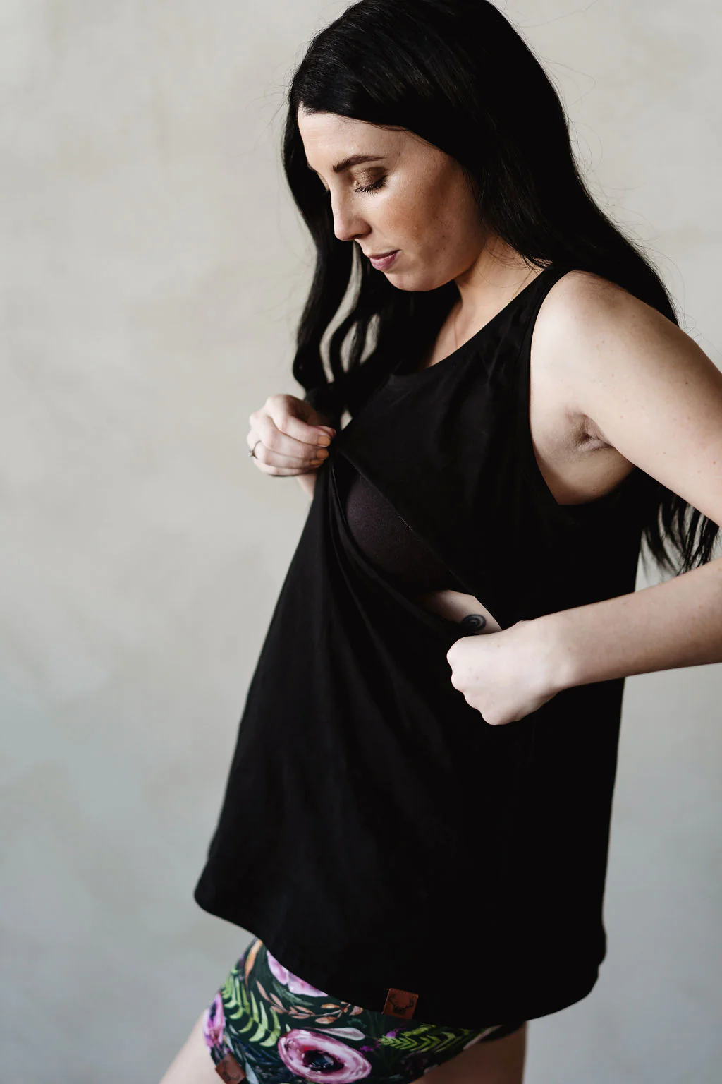 FLEURS BUTTERCUP & VERT Bikers short femme & maternité – Image 3