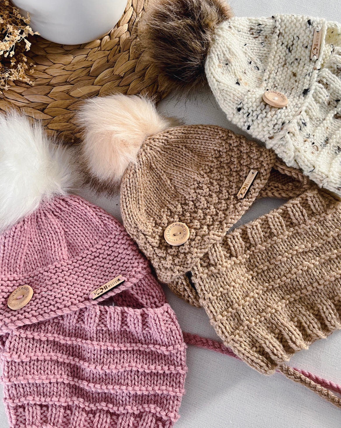 Tuque cache-oreille avec cache-cou