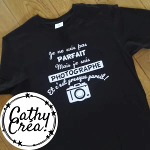 Je ne suis pas parfait, mais je suis photographe et c'est presque pareil - T-shirt 📸
