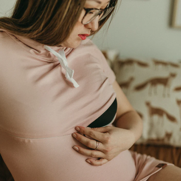 ROSE ANTIQUE robe à capuchon maternité, allaitement, postpartum – Image 3