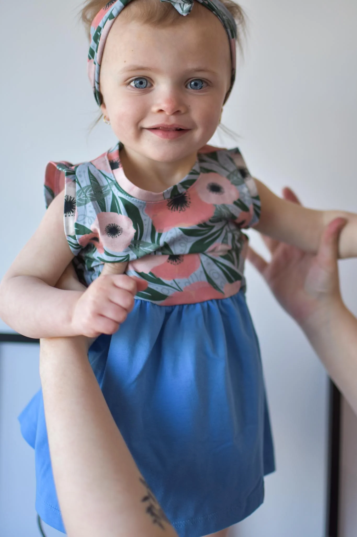 FLEURS CORAIL & BLEUE robe évasée (Taille : 0 à 6 mois) – Image 2